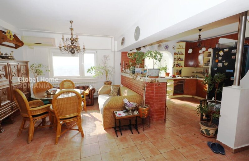 Titulescu, Piata Victorie, 4 camere 94 mp, et. 10, decomandat, 2 balcoane,